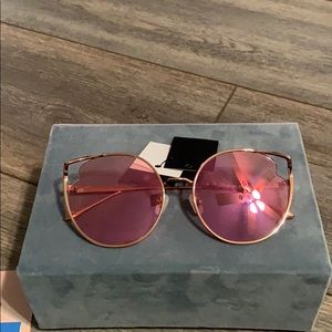 NWT For Arts Sake pink lenses sunglasses w/ case.